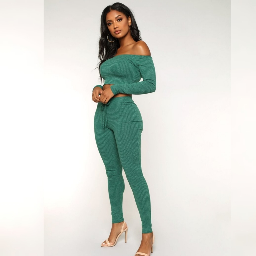 NWOT Comfy Cozy Pant Set - Hunter Green